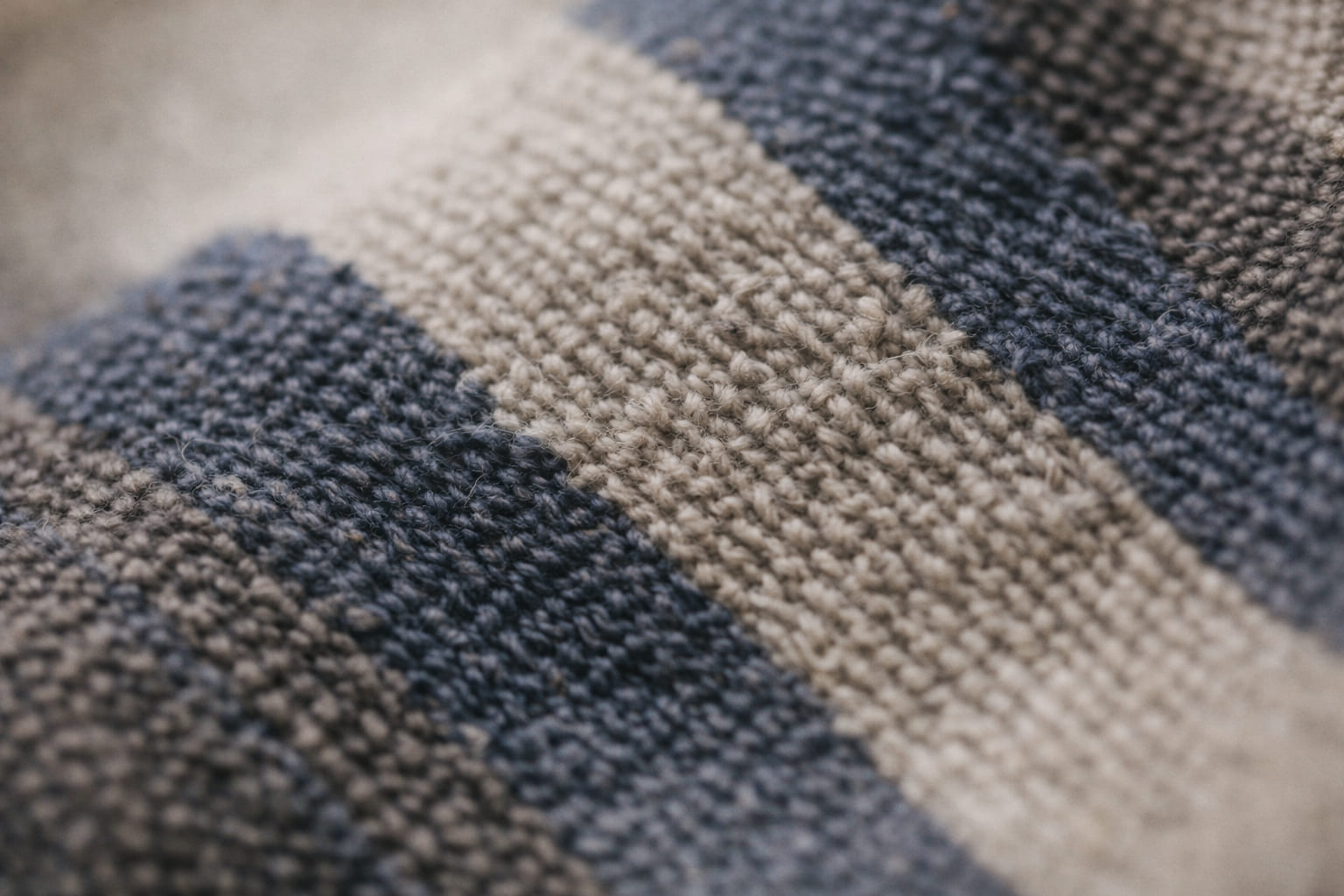 handwoven-merino-wool-organic-cotton-texture-min